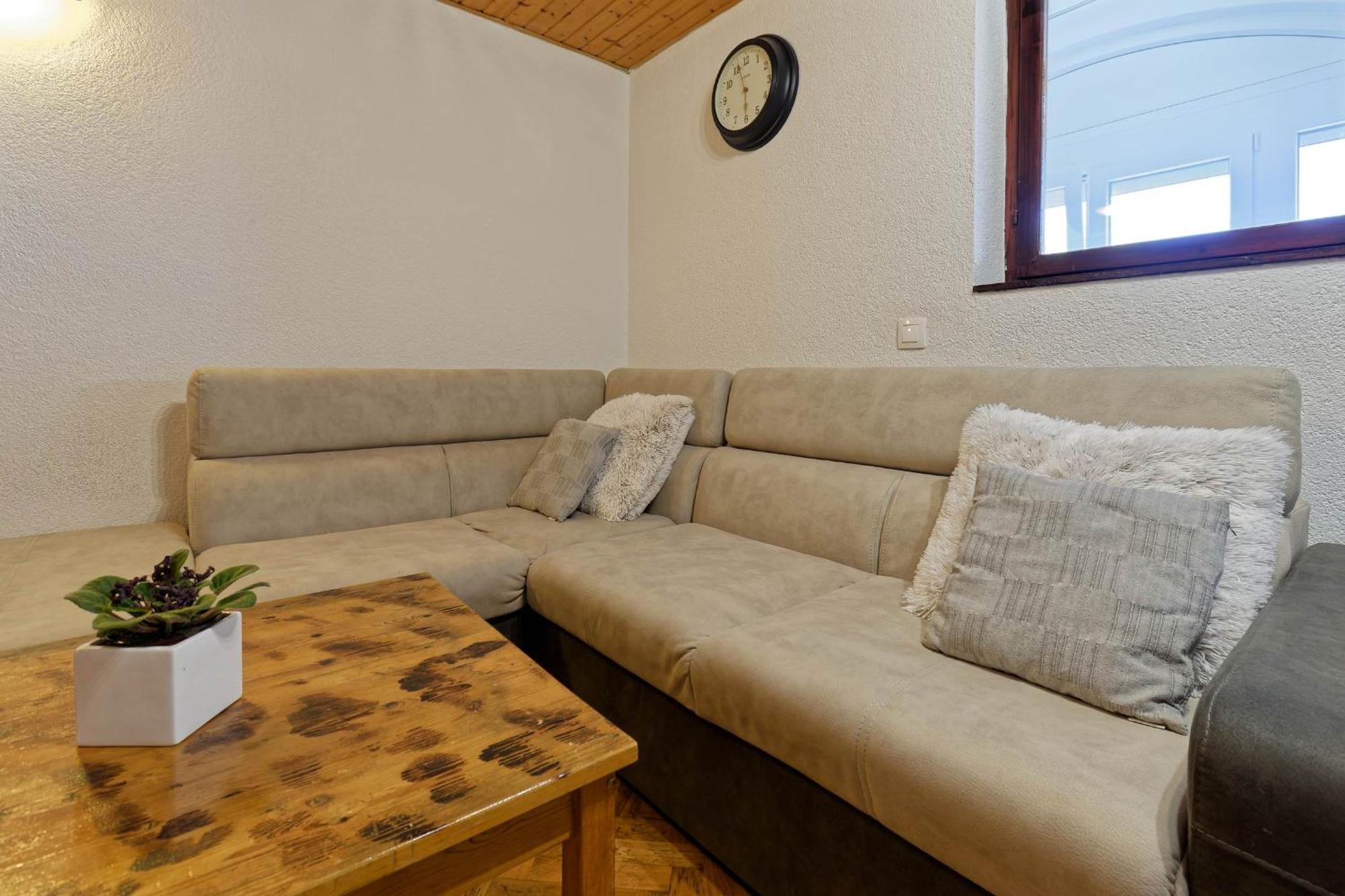 Chiara Apartmán *